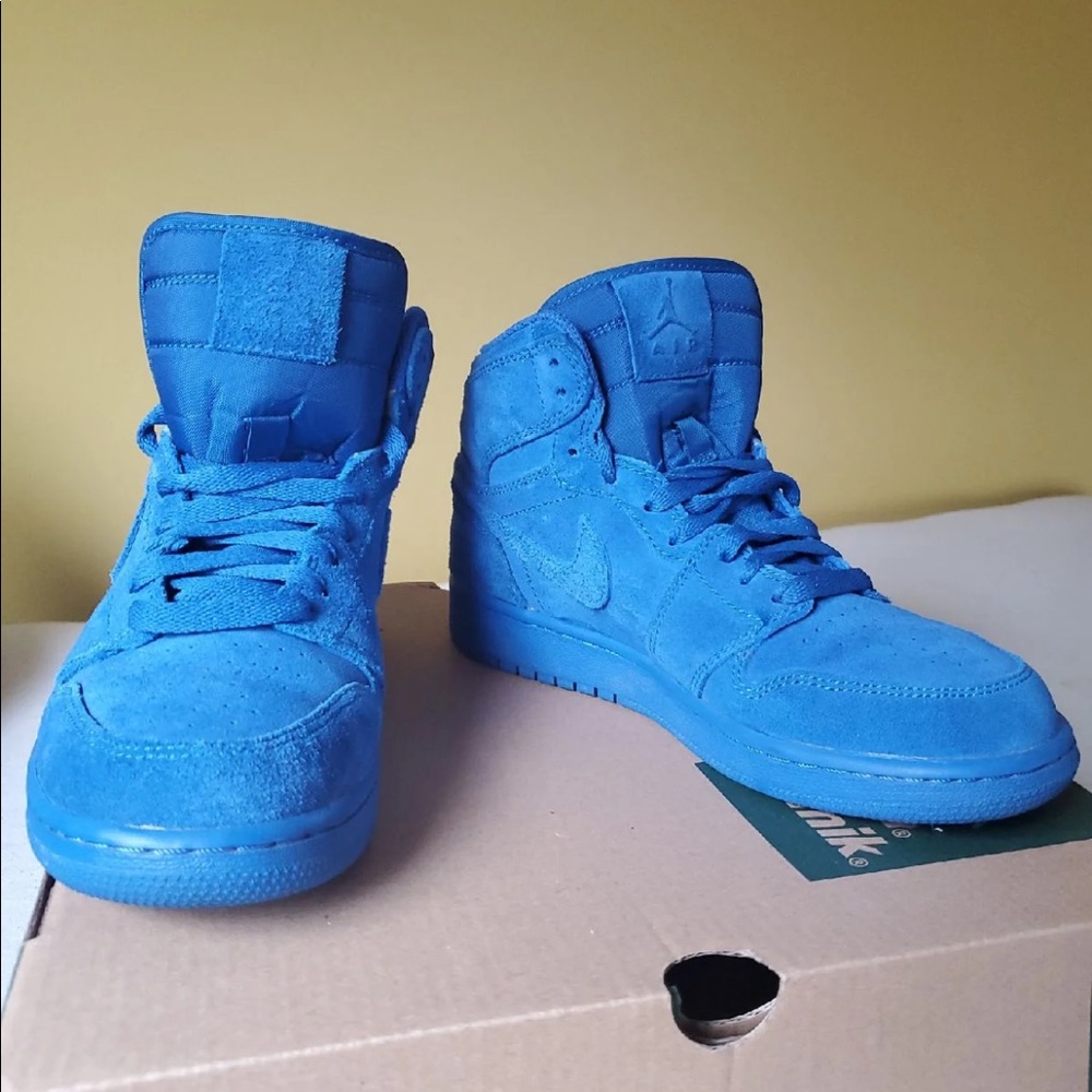 Nike Air Jordan 1 Retro High 'Blue Suede